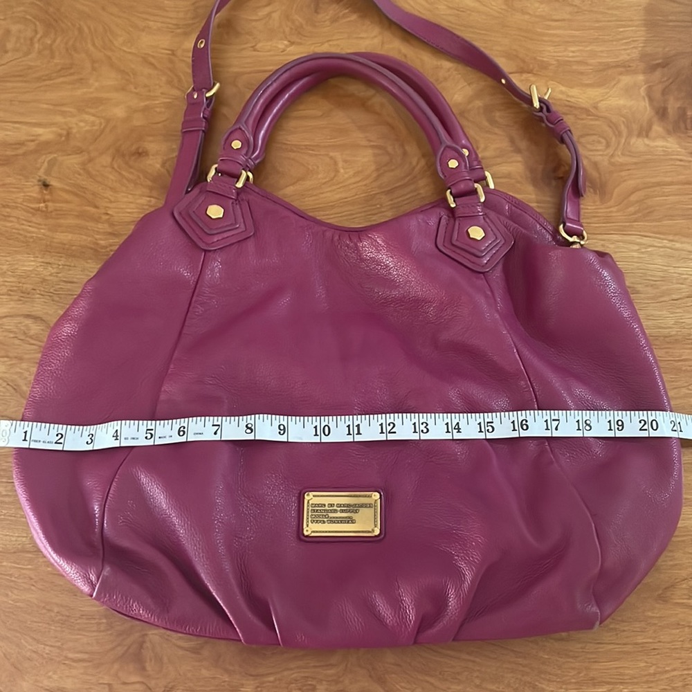 - By Marc Jacob leather tote